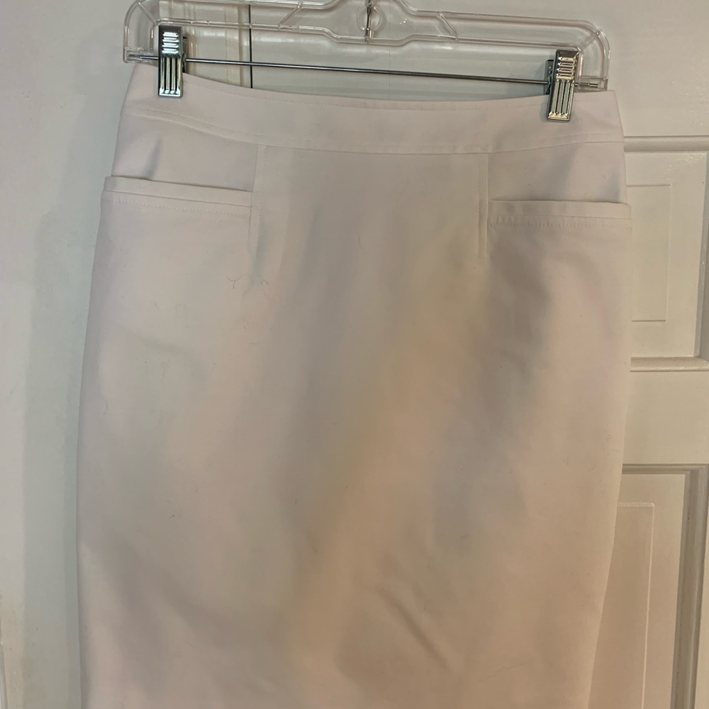 Nordstrom Halogen skirt in white cotton size 4.